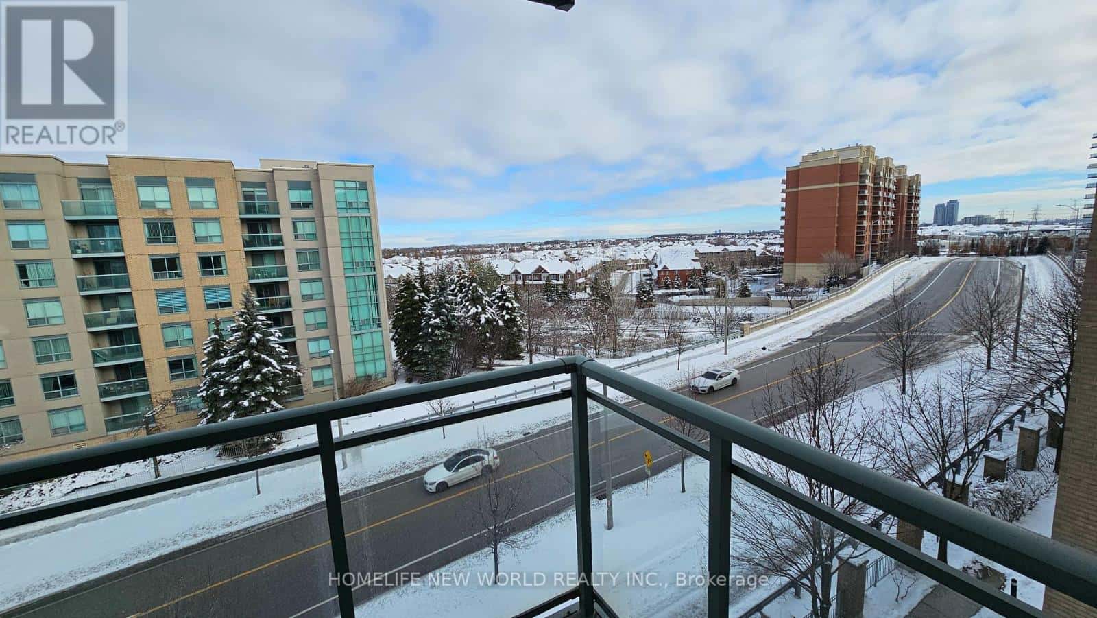 721 - 51 BAFFIN COURT — Richmond Hill (Langstaff), Ontario - Photo 5 of 13