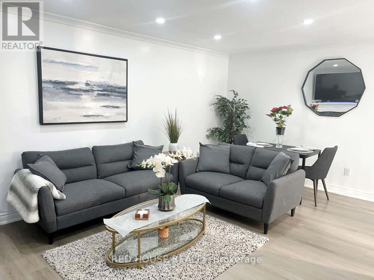 2 - 87 IRWIN ROAD — Toronto (Elms-Old Rexdale), Ontario - Photo 4 of 30