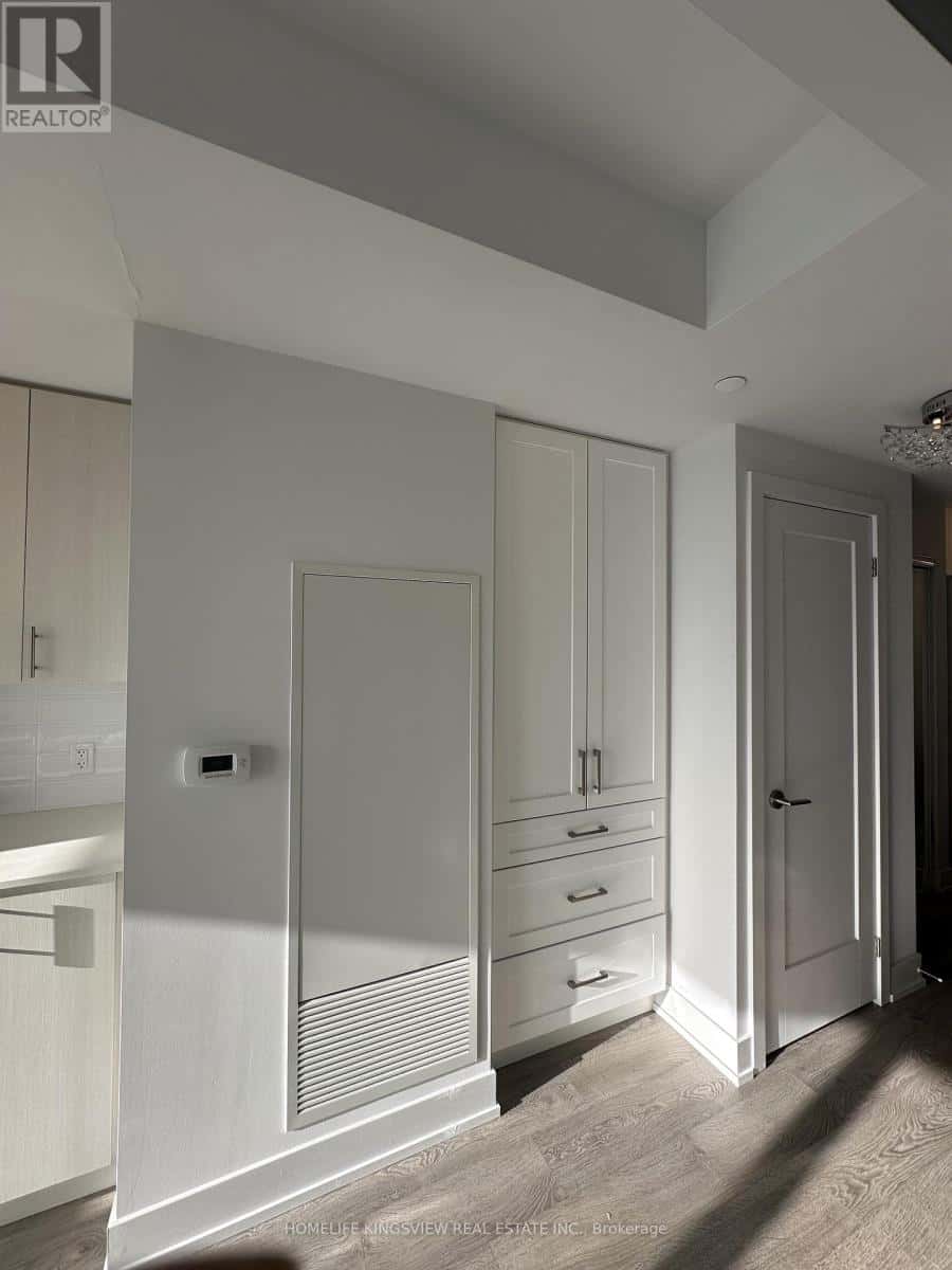 501 - 2550 SIMCOE STREET N — Oshawa (Windfields), Ontario - Photo 5 of 21