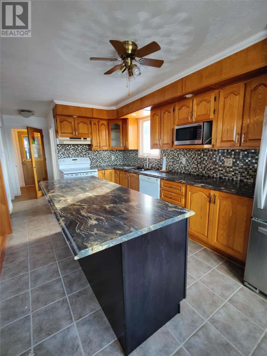 116B Riverside East Street — Glovertown, Newfoundland & Labrador - Photo 5 of 23