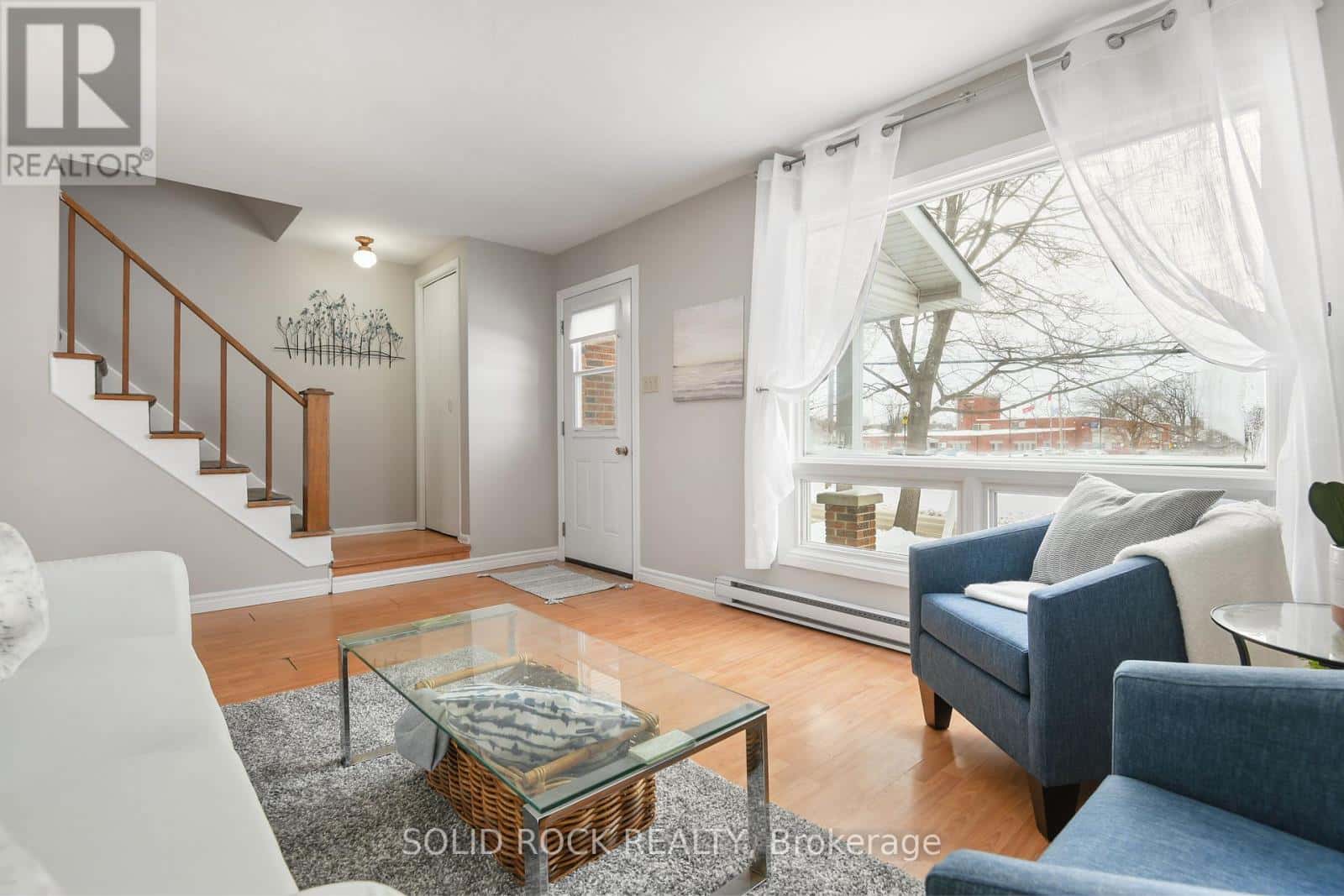 54 WILLIAM STREET W — Arnprior, Ontario - Photo 3 of 36