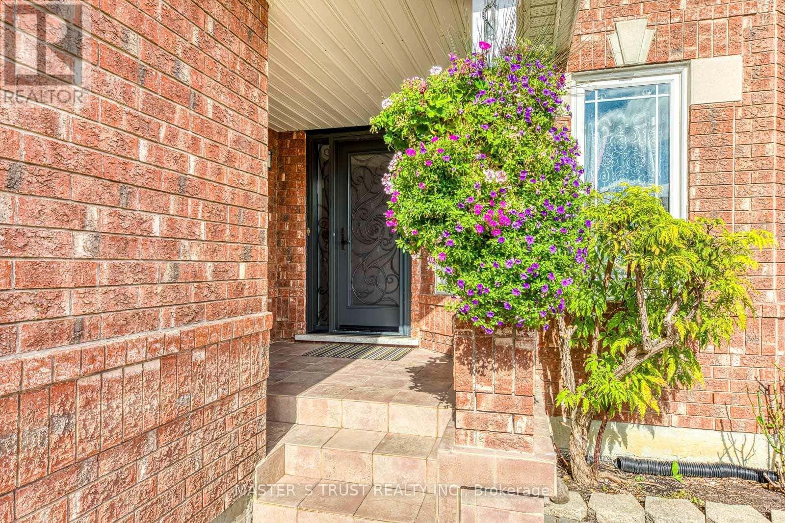 66 SNOW LEOPARD COURT — Brampton (Sandringham-Wellington), Ontario - Photo 5 of 48