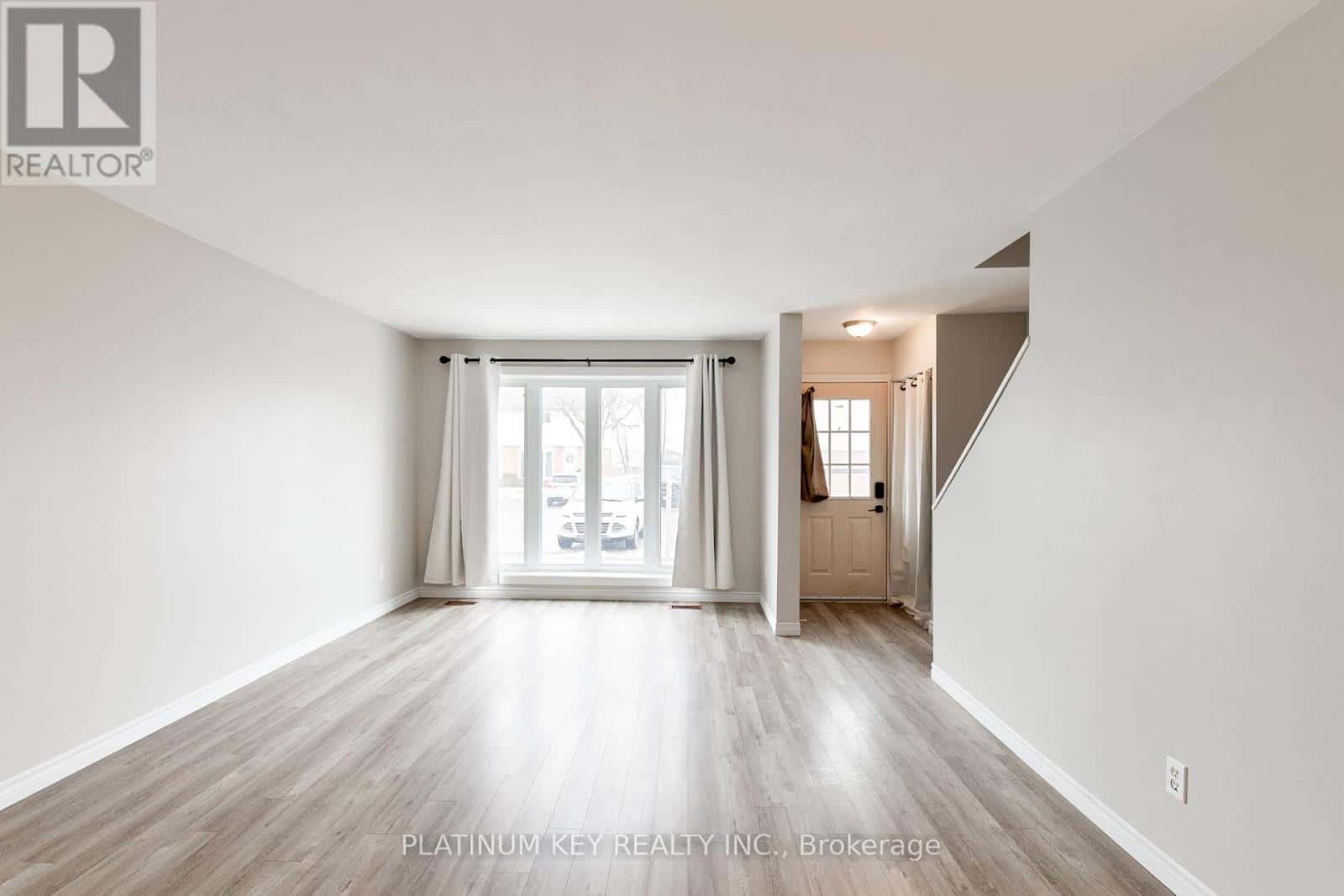 70 - 700 EXETER ROAD — London South (South X), Ontario - Photo 3 of 31