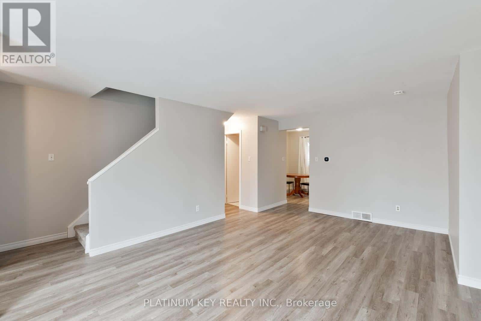 70 - 700 EXETER ROAD — London South (South X), Ontario - Photo 4 of 31