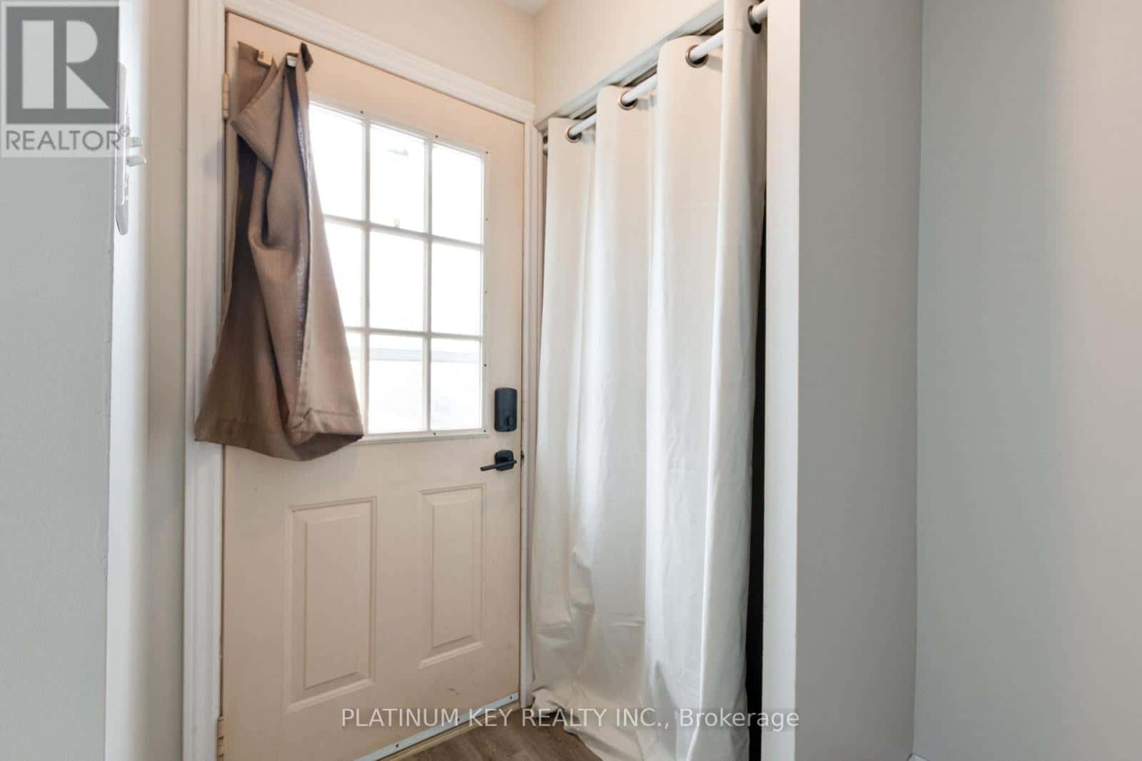 70 - 700 EXETER ROAD — London South (South X), Ontario - Photo 5 of 31