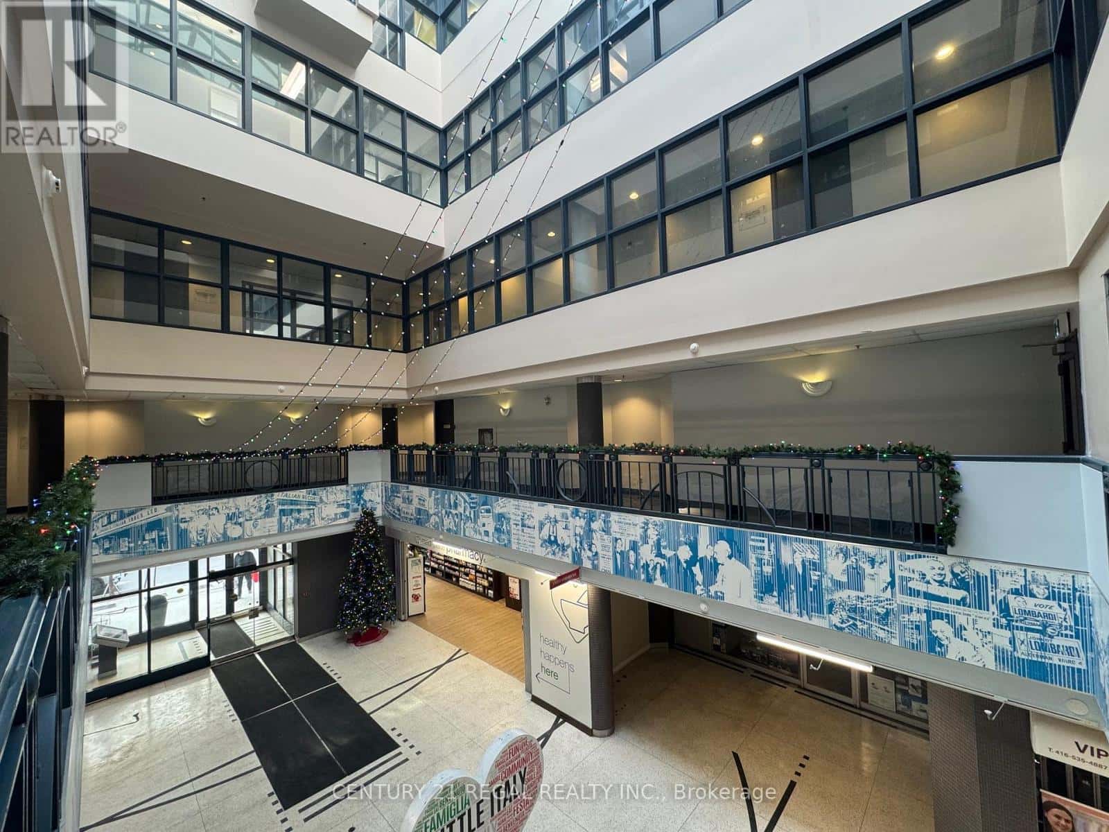 201-622 COLLEGE STREET — Toronto (Palmerston-Little Italy) - Photo 2 of 20