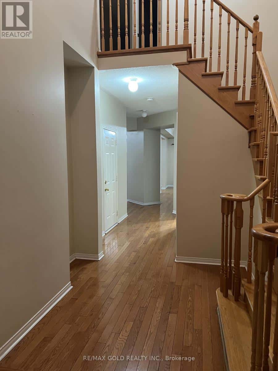 UPPER - 138 DEGRASSI COVE CIRCLE — Brampton (Credit Valley) - Photo 4 of 26