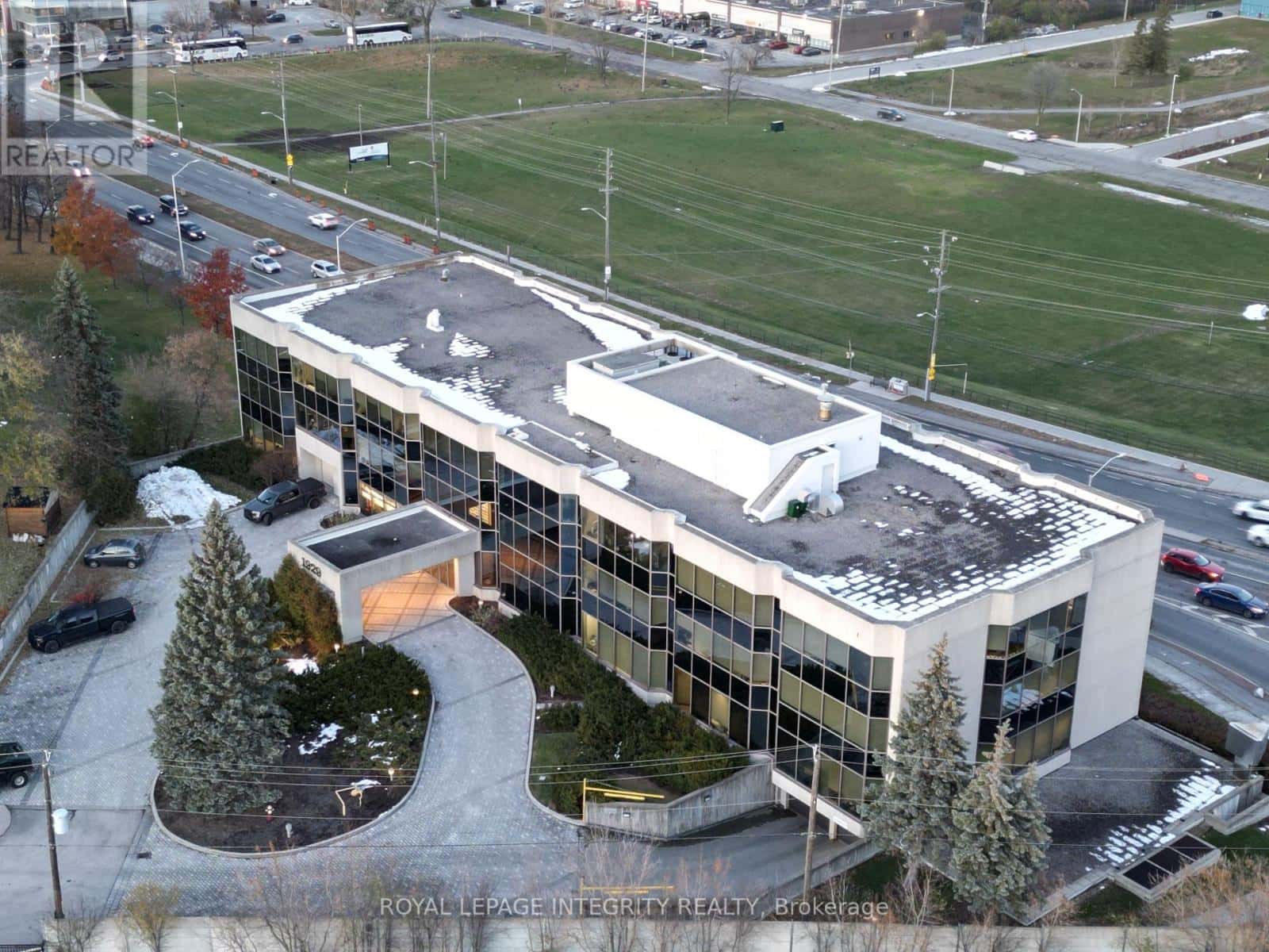 204 - 1929 RUSSELL ROAD — Ottawa - Photo 3 of 28