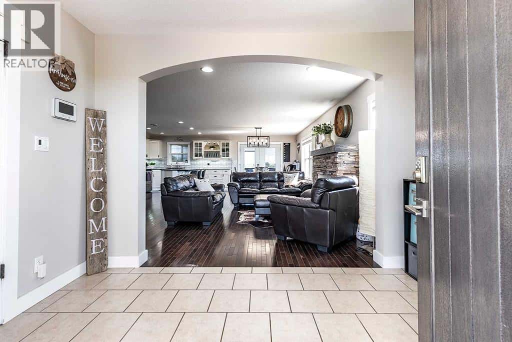 13029A Range Road 50 — Rural Cypress County, Alberta - Photo 5 of 50