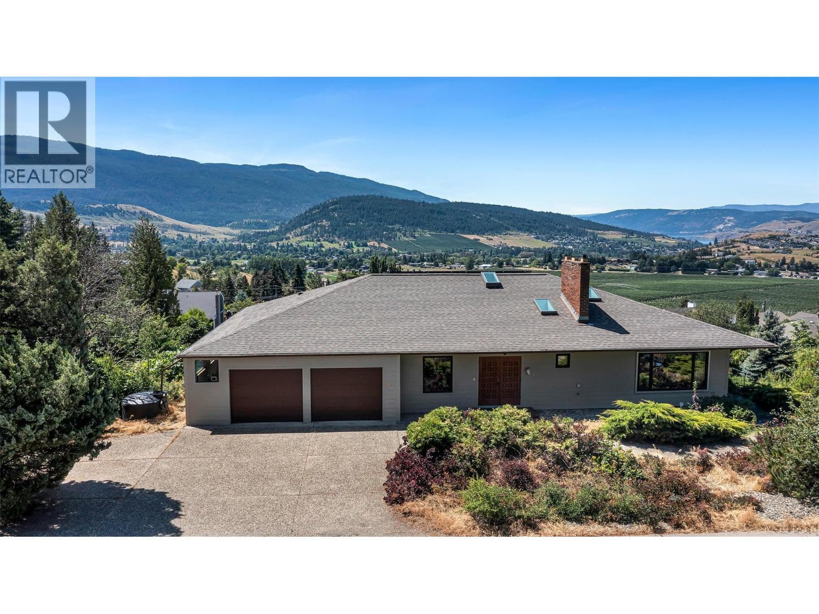 460 Crestview Drive — Coldstream, British Columbia - Main photo