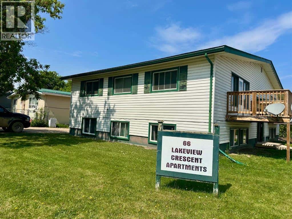 66 Lakeview — Lac La Biche, Alberta - Photo 2 of 36