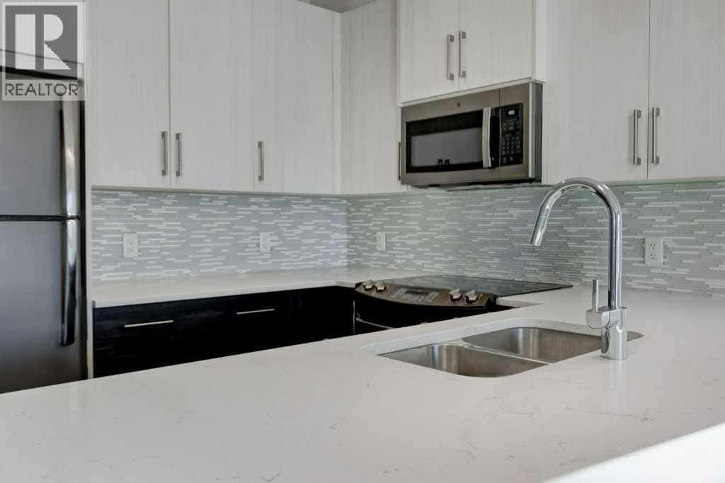 Calgary — Calgary - Photo 5 of 32