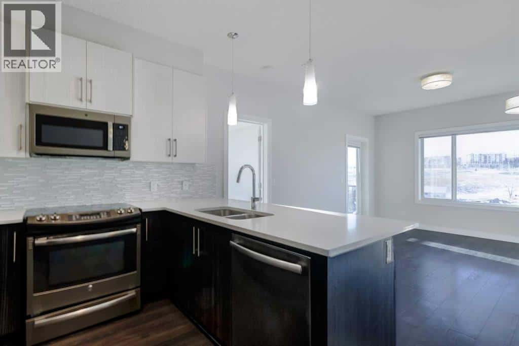 Calgary — Calgary - Photo 2 of 32