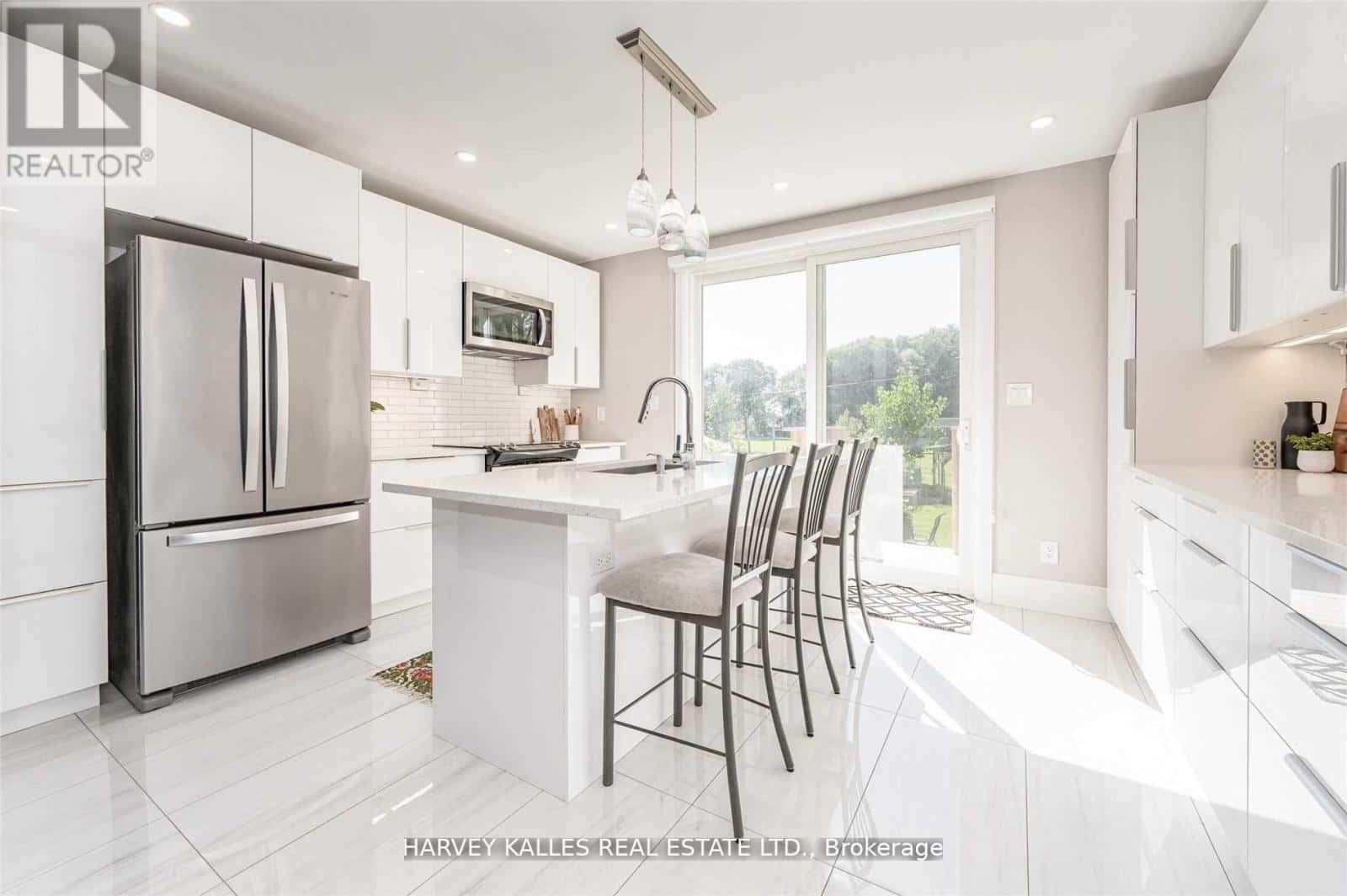 ROOM - 26 LEYTON AVENUE — Toronto (Oakridge) - Photo 5 of 22