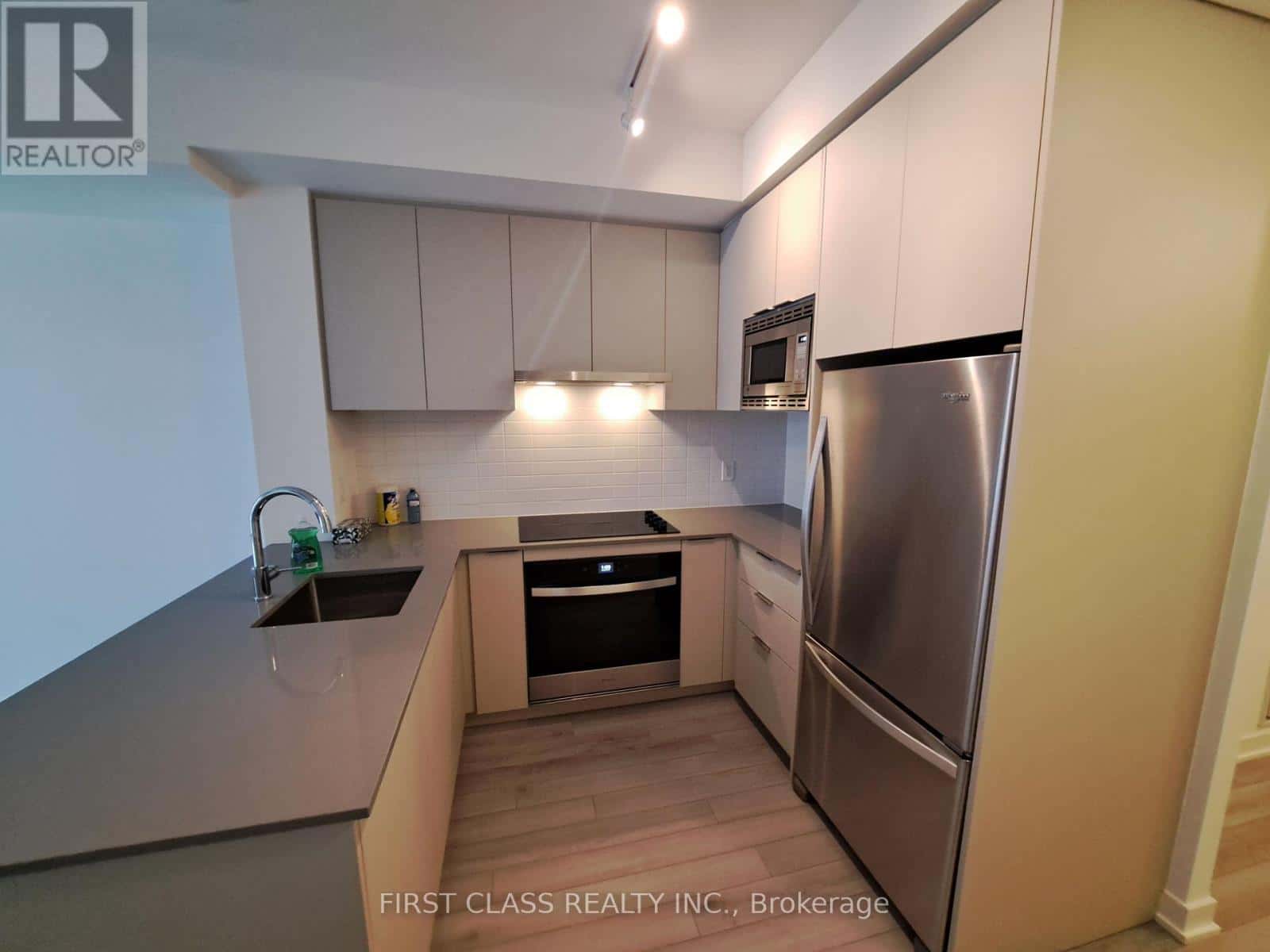 1010 - 3079 TRAFALGAR ROAD — Oakville (JM Joshua Meadows) - Photo 4 of 20