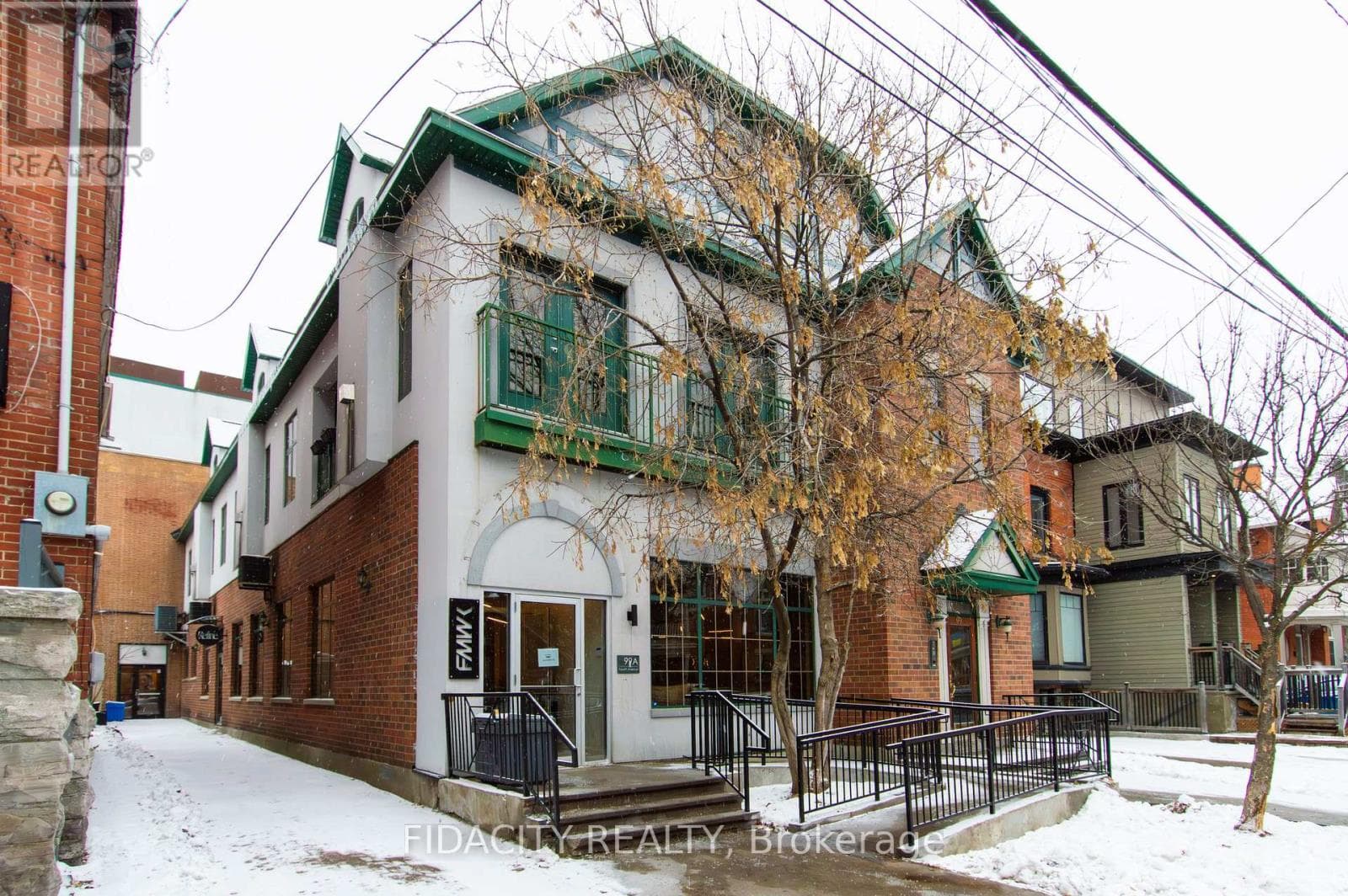 99 FOURTH AVENUE — Ottawa - Main photo