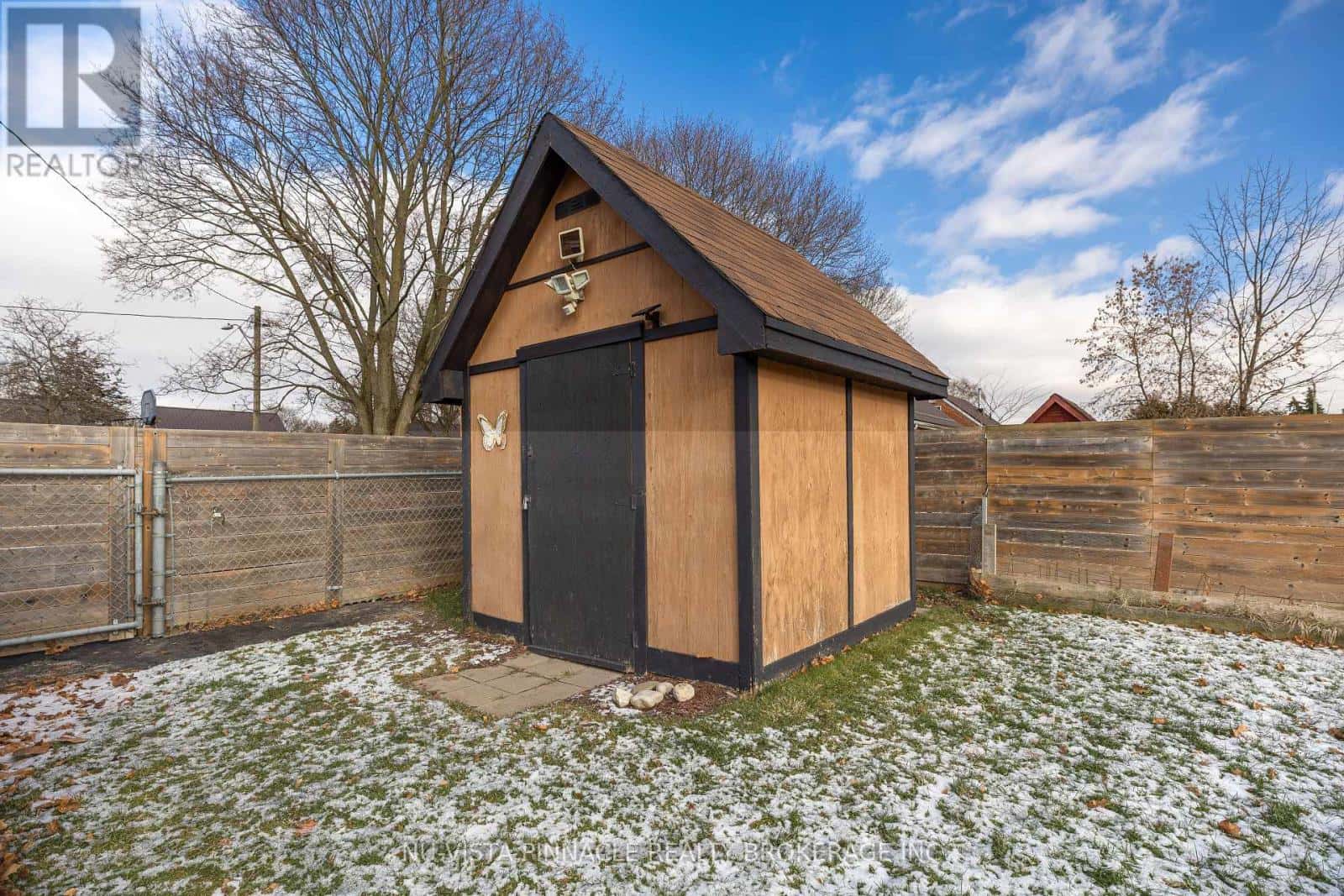 81 DUNKIRK DRIVE N — St. Thomas, Ontario - Photo 5 of 26