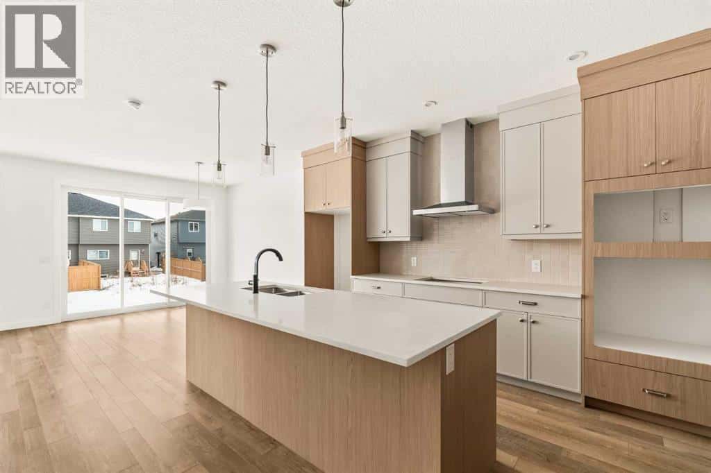 336 Creekstone Circle SW — Calgary, Alberta - Photo 2 of 32