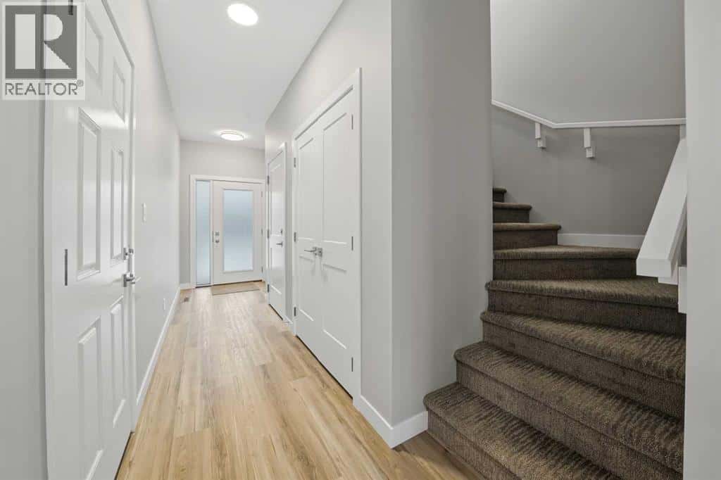 70 Palmer Circle — Blackfalds, Alberta - Photo 4 of 43