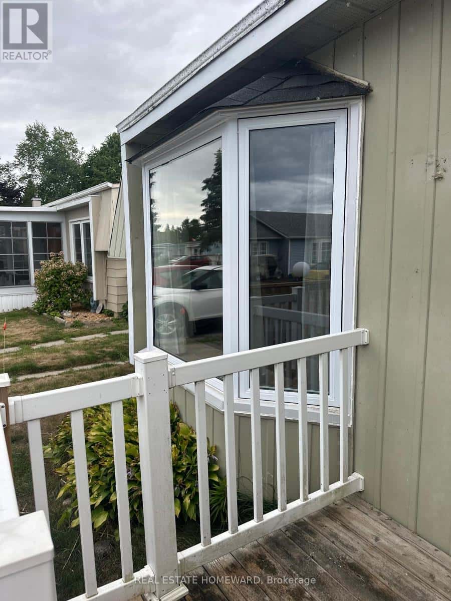 14 HERITAGE LANE — Clarington (Newcastle), Ontario - Photo 5 of 49