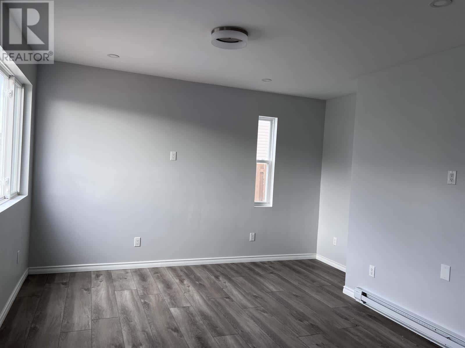 61 Stevens AVE — Marathon, Ontario - Photo 3 of 32