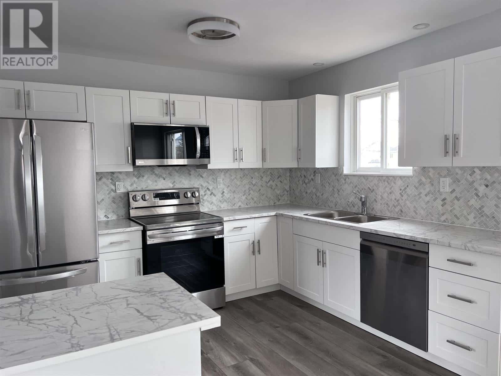 61 Stevens AVE — Marathon, Ontario - Photo 5 of 32