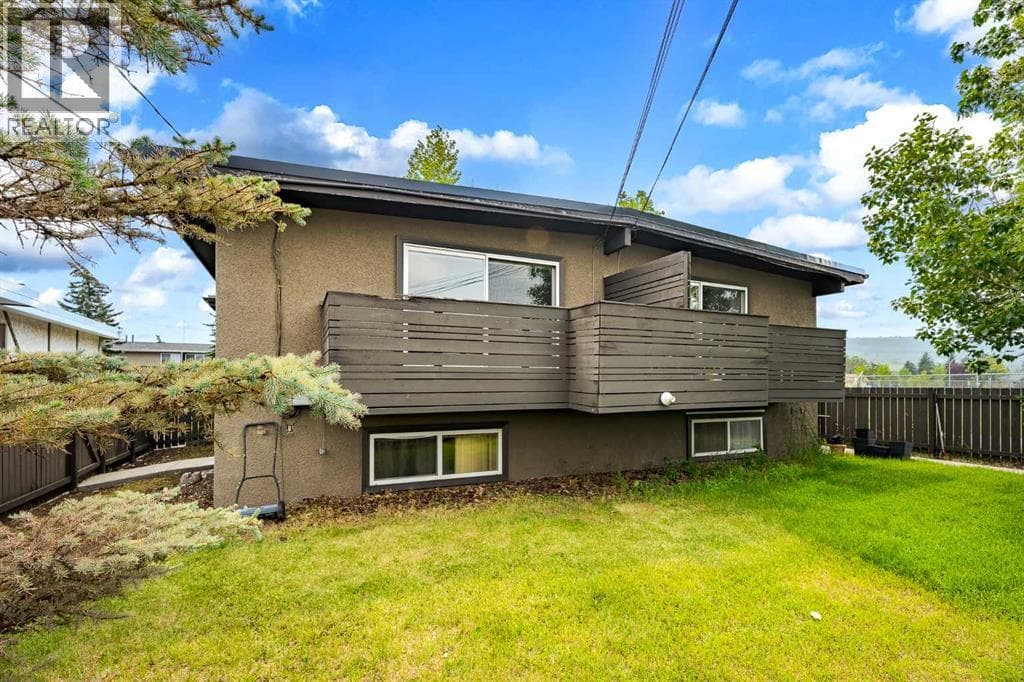 3, 6222 31 Avenue NW — Calgary, Alberta - Main photo