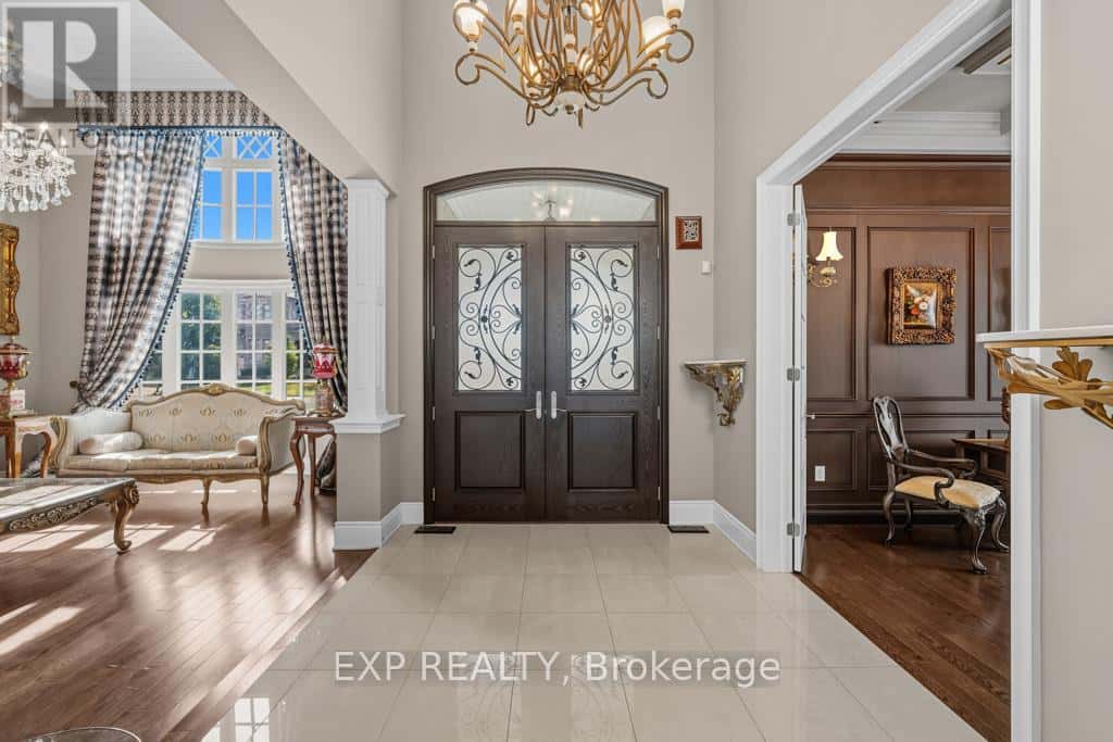 22 LONGTHORPE COURT — Aurora (Bayview Southeast), Ontario - Photo 4 of 47