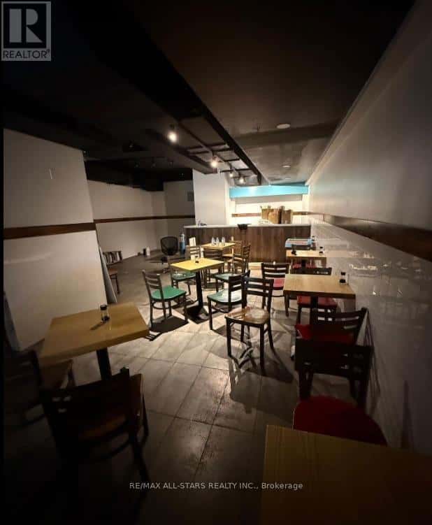 Toronto (Kensington-Chinatown) — Toronto (Kensington-Chinatown) - Photo 4 of 6