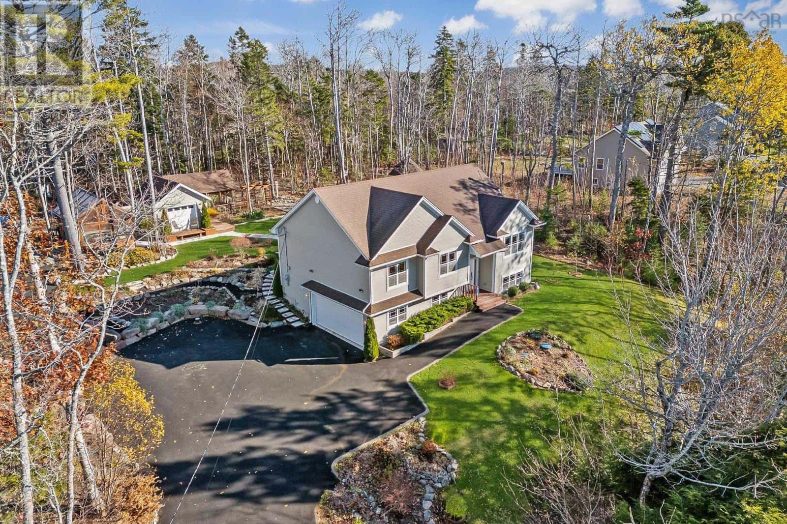 416 Crooked Stick Pass — Beaver Bank, Nova Scotia - Photo 2 of 50