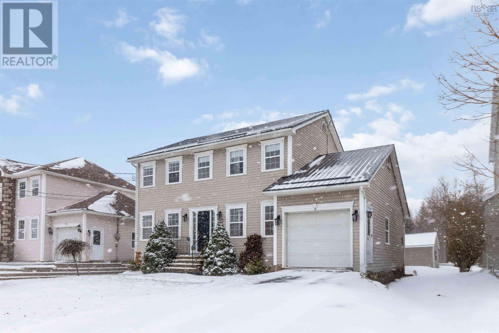 53 Pearl Drive — Cole Harbour, Nova Scotia - Photo 2 of 50