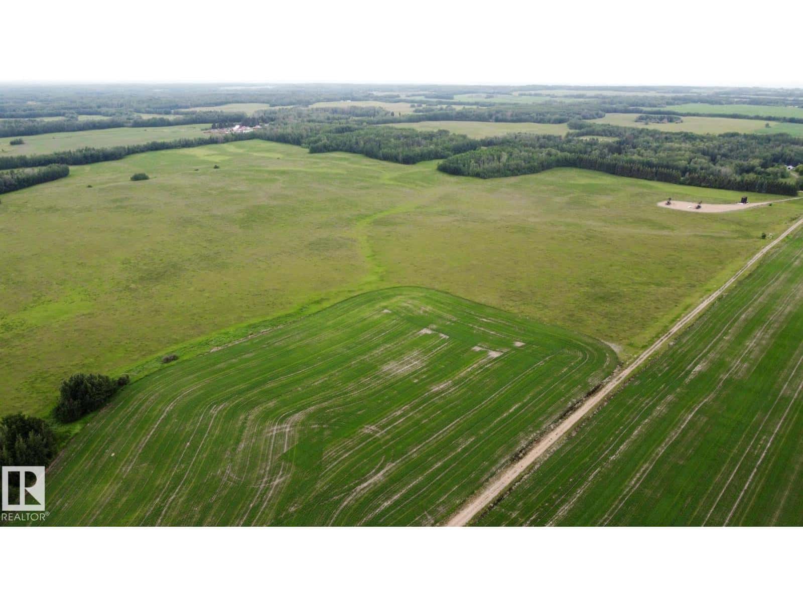 553ZZ Range Road 201 — Rural Lamont County, Alberta - Photo 4 of 21