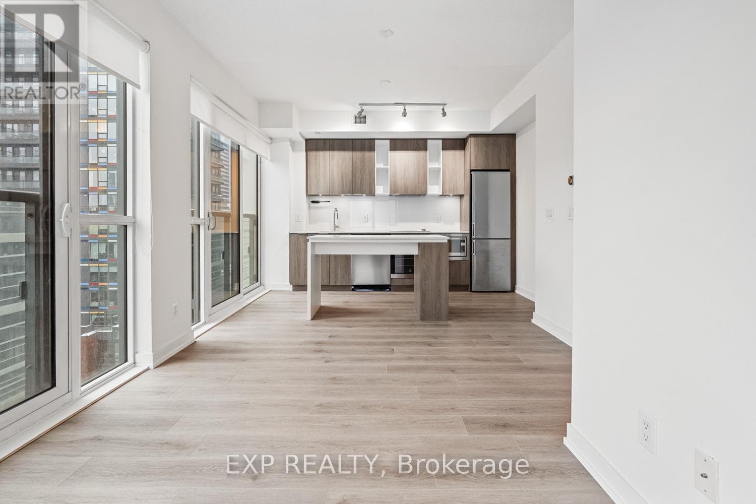 1009 - 200 SACKVILLE STREET — Toronto (Regent Park), Ontario - Main photo