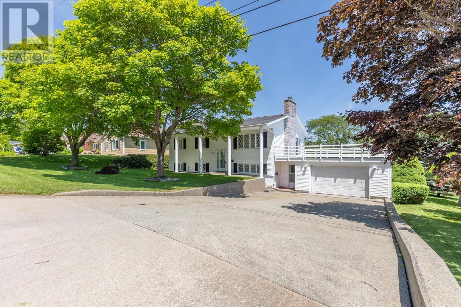 4 Harbourview Drive — Yarmouth, Nova Scotia - Main photo