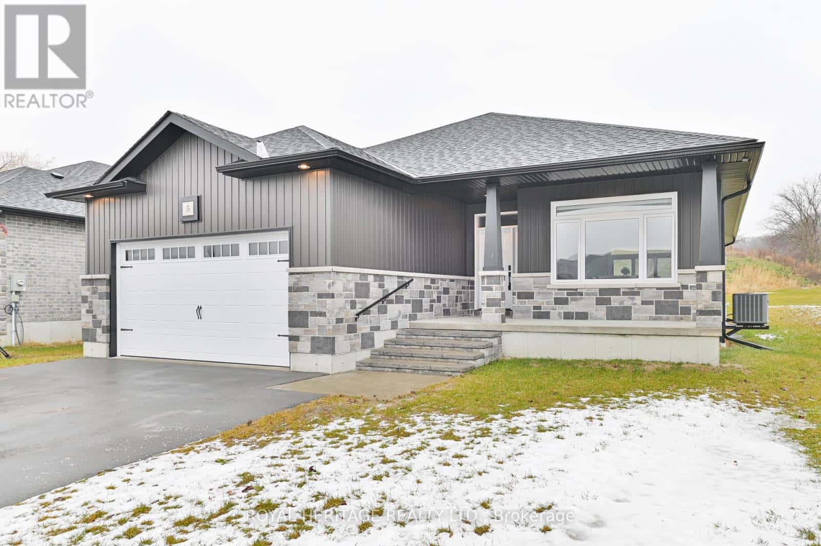 5 SCHMIDT WAY — Quinte West (Murray Ward), Ontario - Photo 2 of 41