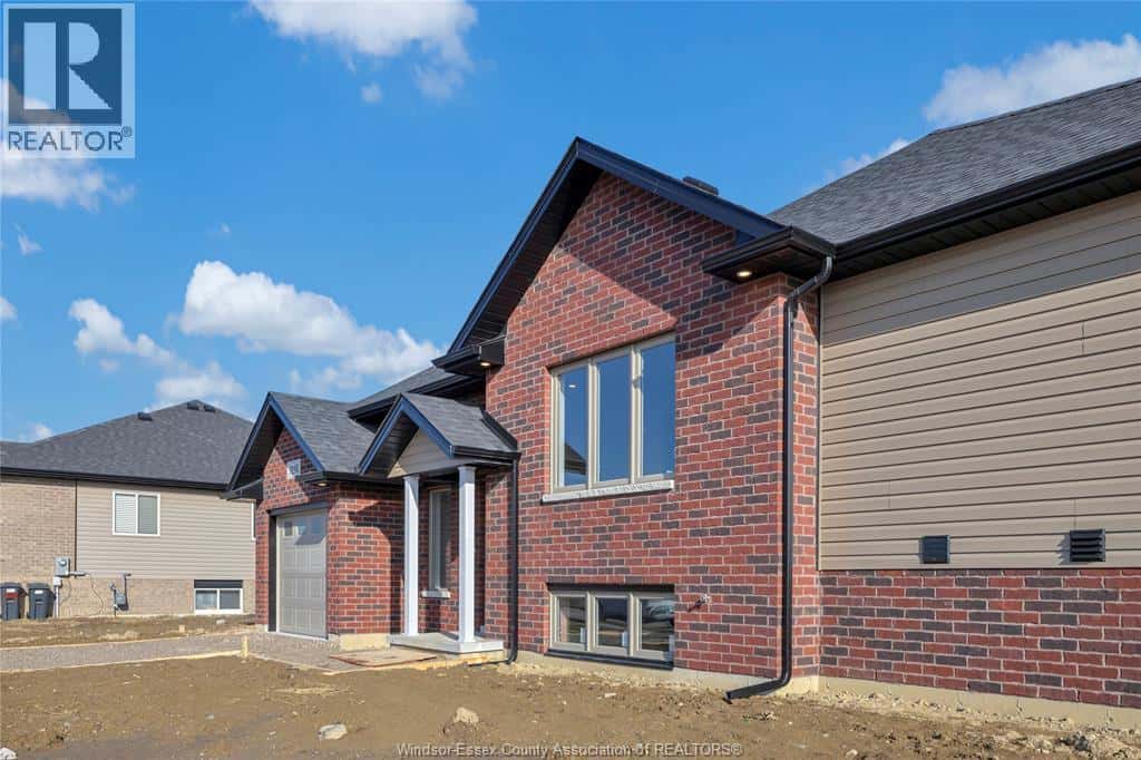 3198 VIOLA CRESCENT — Windsor, Ontario - Photo 4 of 31