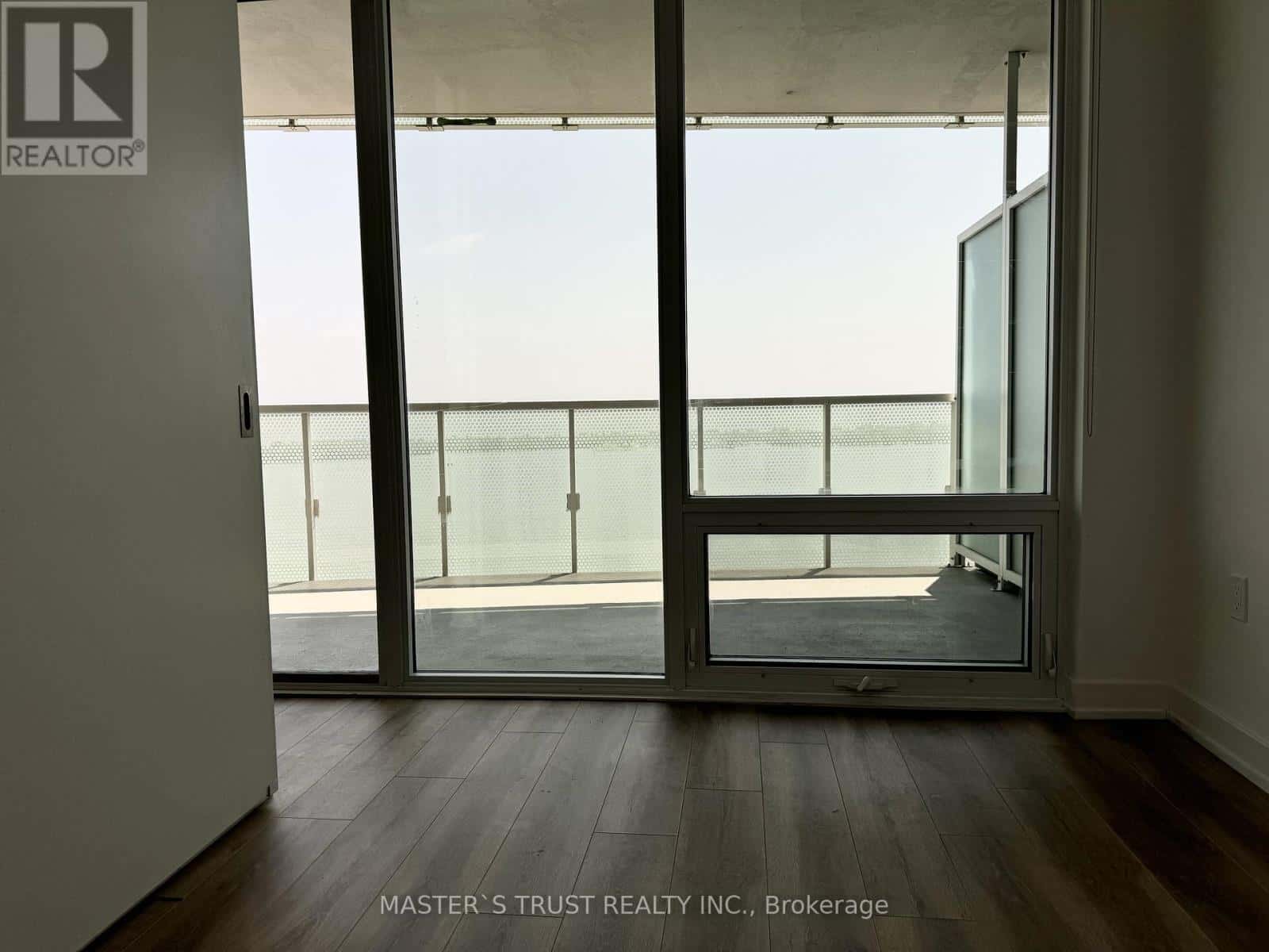 Toronto (Waterfront Communities) — Toronto (Waterfront Communities) - Photo 5 of 16