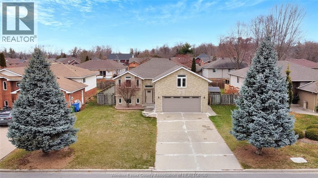 569 SACRED HEART — LaSalle, Ontario - Main photo