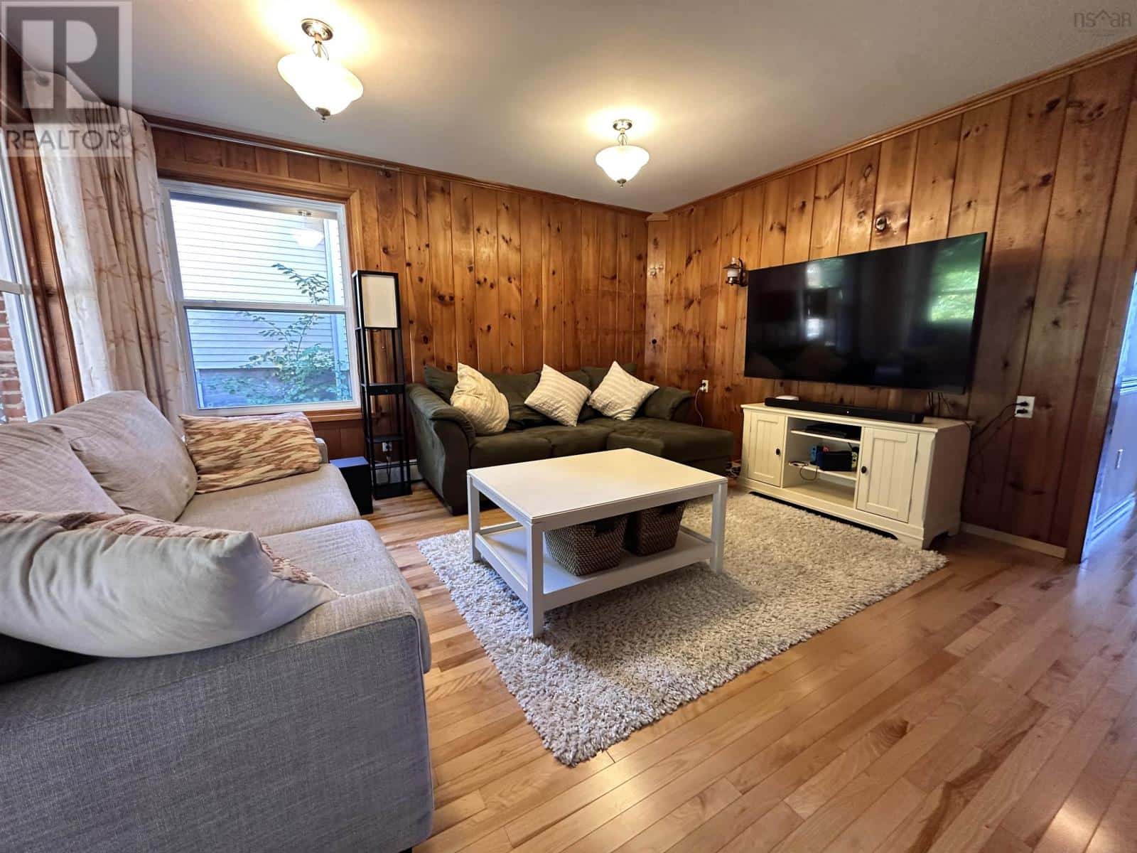 167 Church Street — Liverpool, Nova Scotia - Photo 4 of 28