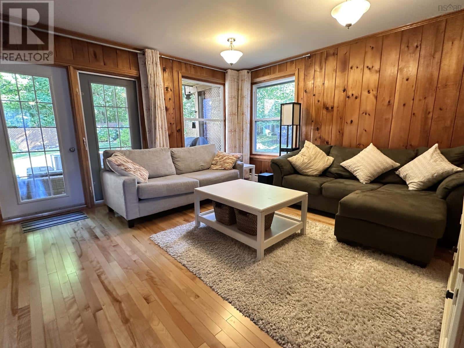 167 Church Street — Liverpool, Nova Scotia - Photo 3 of 28