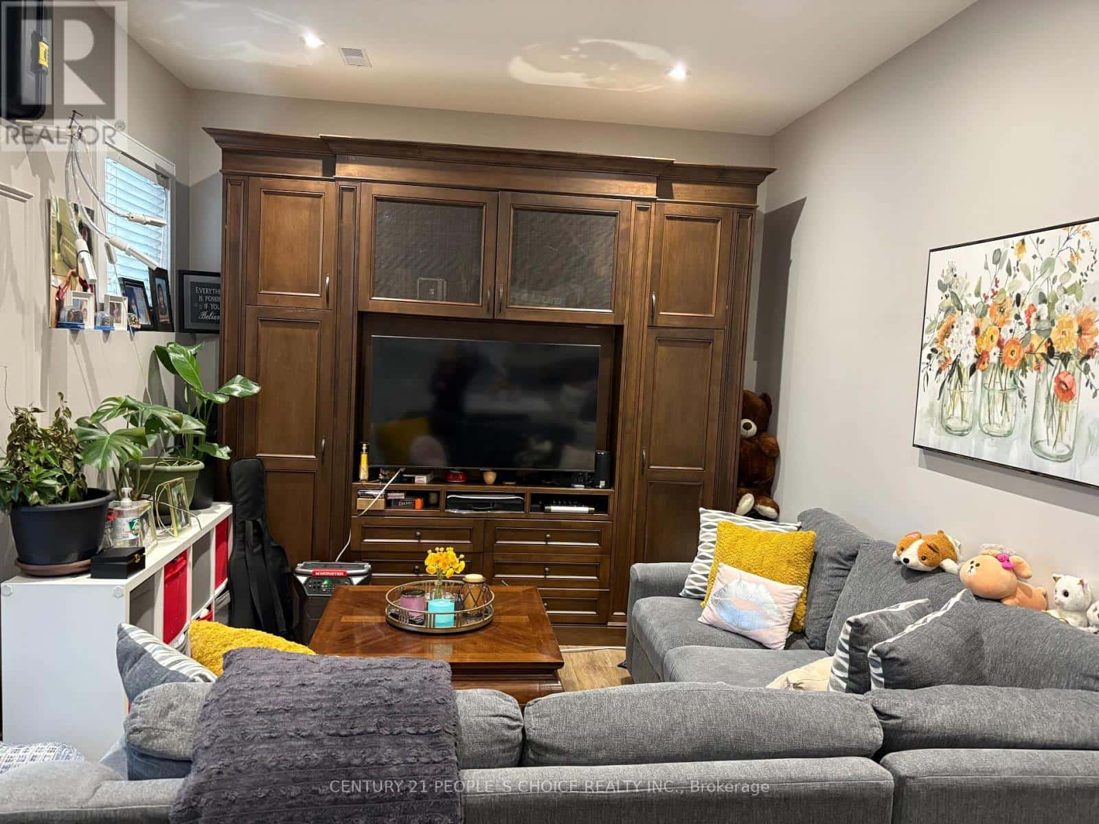 Toronto (Maple Leaf) — Toronto (Maple Leaf) - Photo 5 of 9