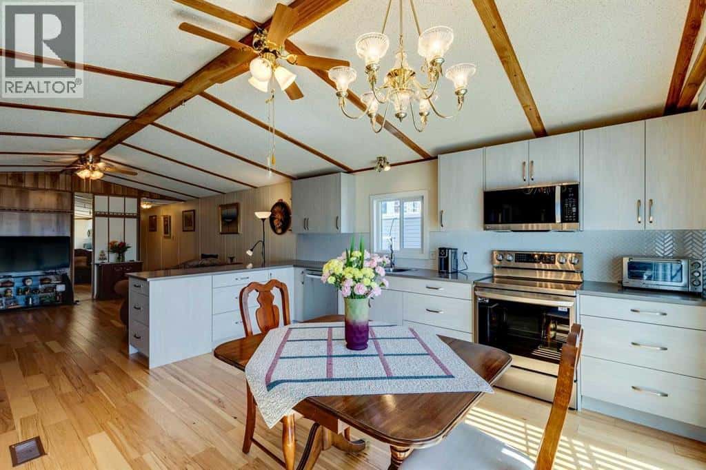 Calgary — Calgary - Photo 2 of 41