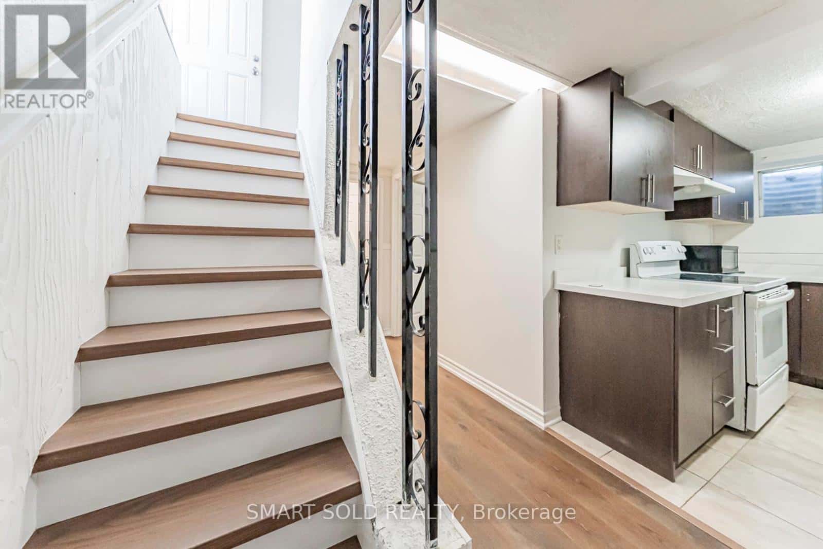 BASEMENT - 22 HAZELGLEN COURT — Brampton (Central Park) - Photo 2 of 14