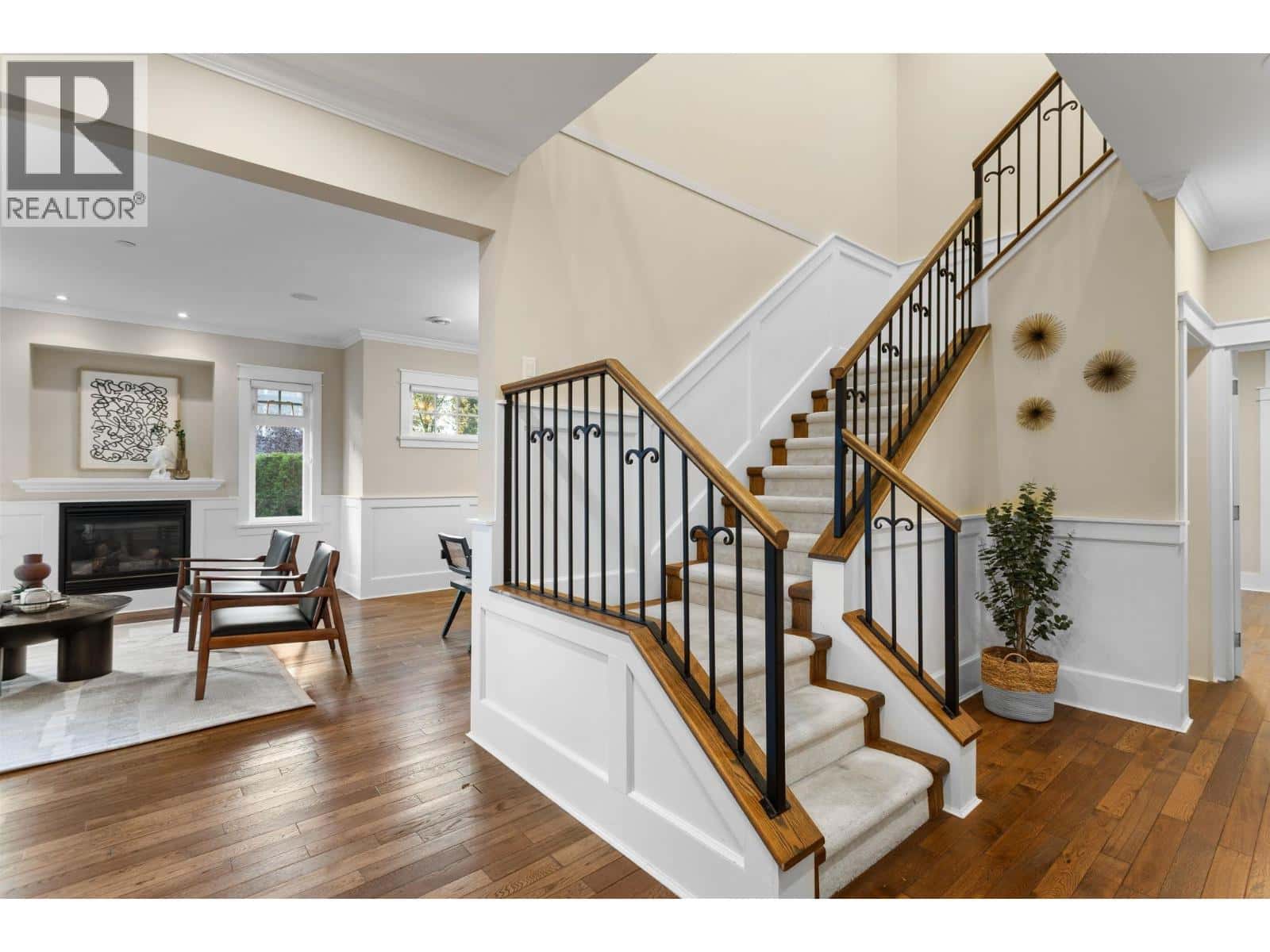 3895 W 23RD AVENUE — Vancouver, British Columbia - Photo 5 of 37