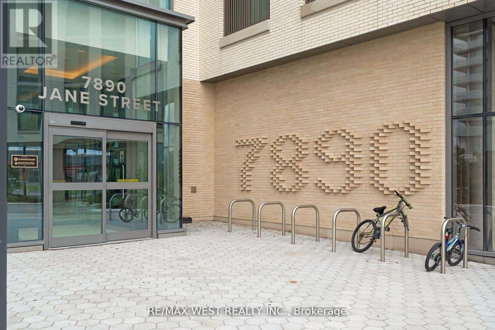 2203 - 7890 JANE STREET — Vaughan (Vaughan Corporate Centre) - Photo 4 of 22