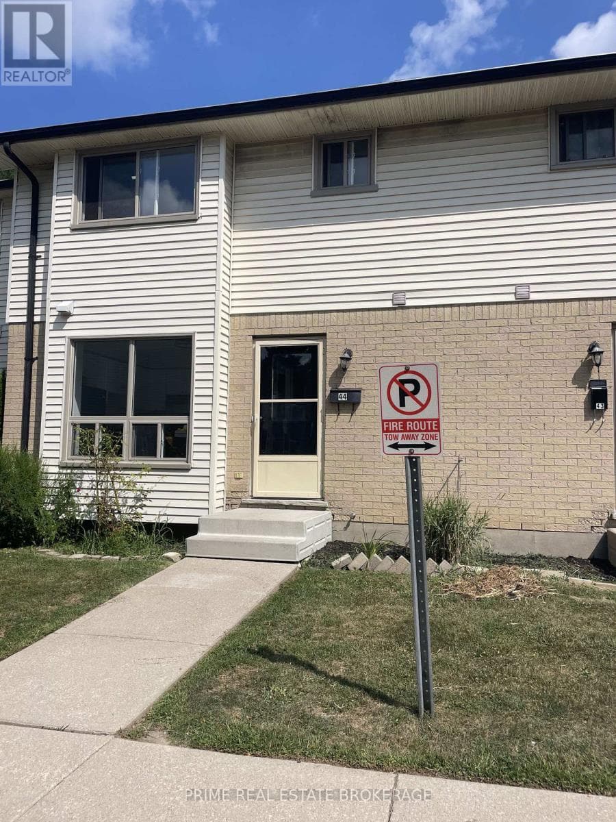 44 - 355 SANDRINGHAM CRESCENT — London South (South R), Ontario - Main photo