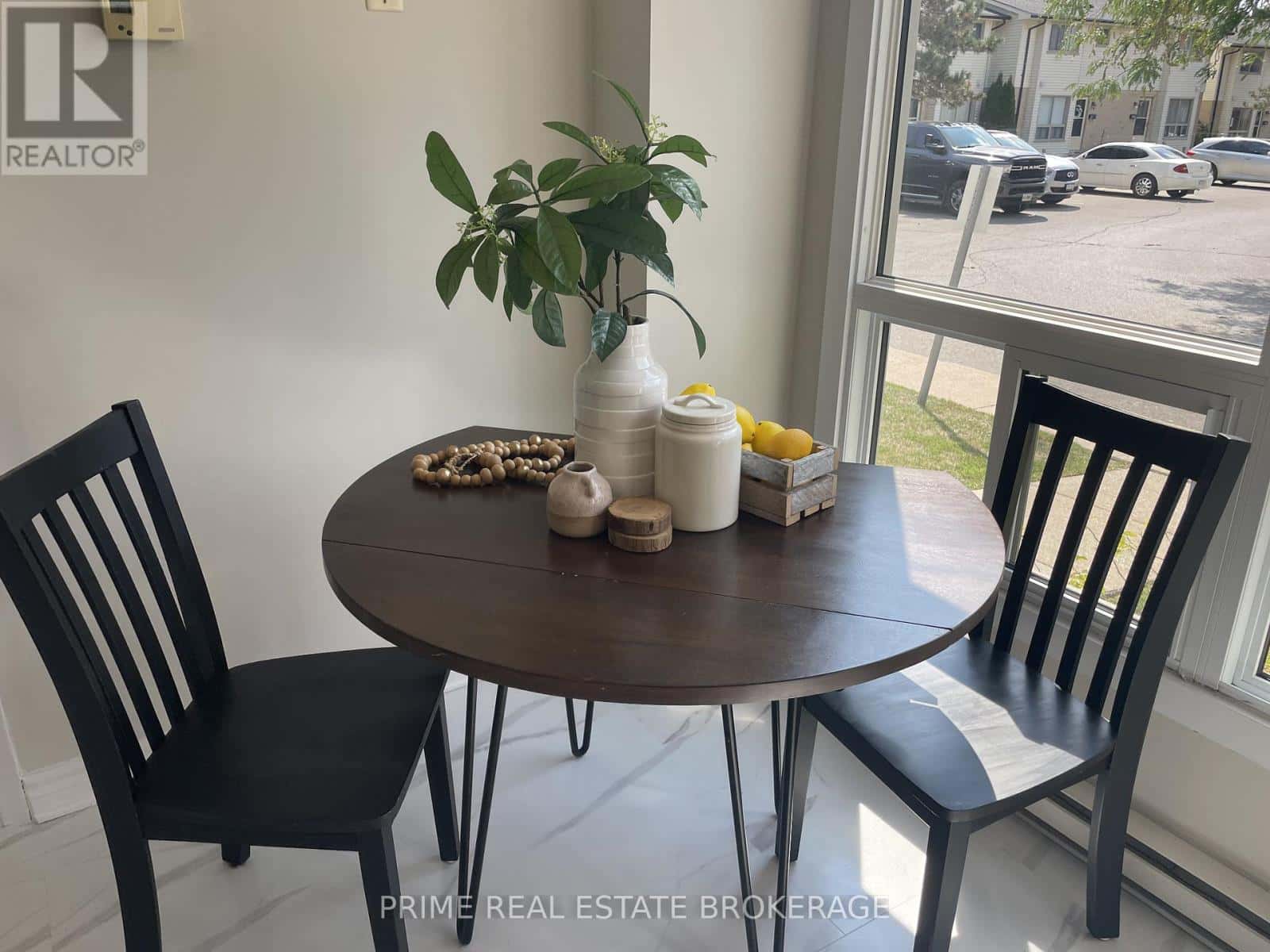 44 - 355 SANDRINGHAM CRESCENT — London South (South R), Ontario - Photo 4 of 54