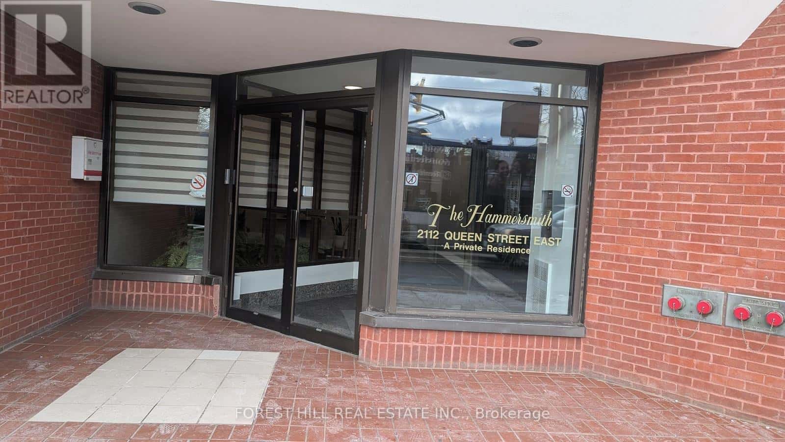 23 - 2112 QUEEN STREET — Toronto (The Beaches), Ontario - Photo 2 of 20