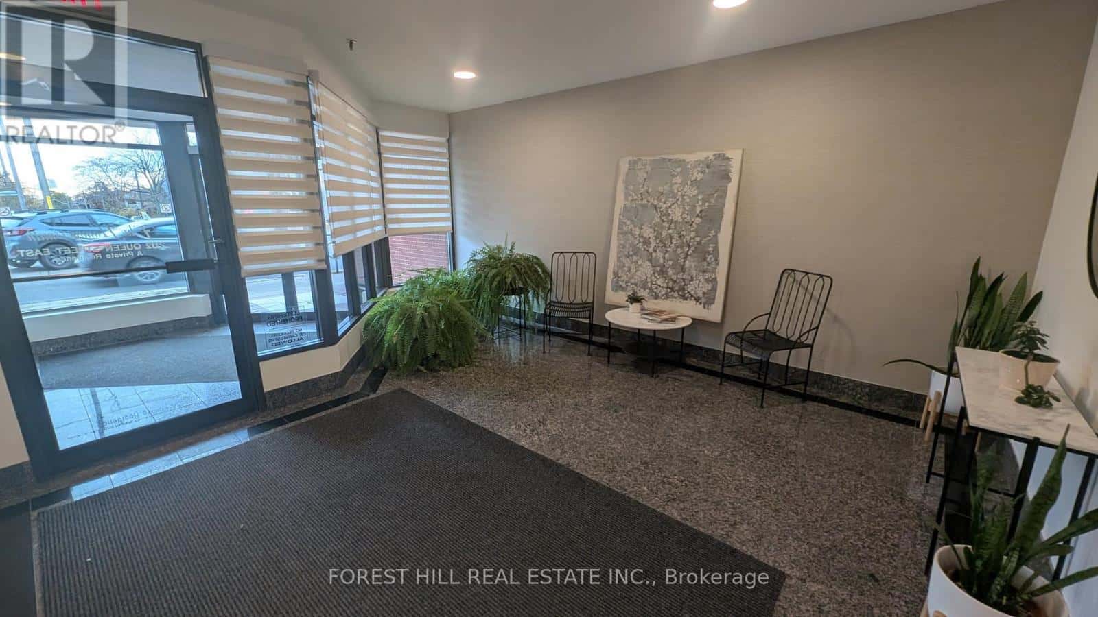 23 - 2112 QUEEN STREET — Toronto (The Beaches), Ontario - Photo 3 of 20