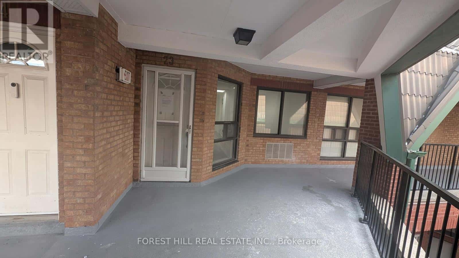 23 - 2112 QUEEN STREET — Toronto (The Beaches), Ontario - Photo 5 of 20